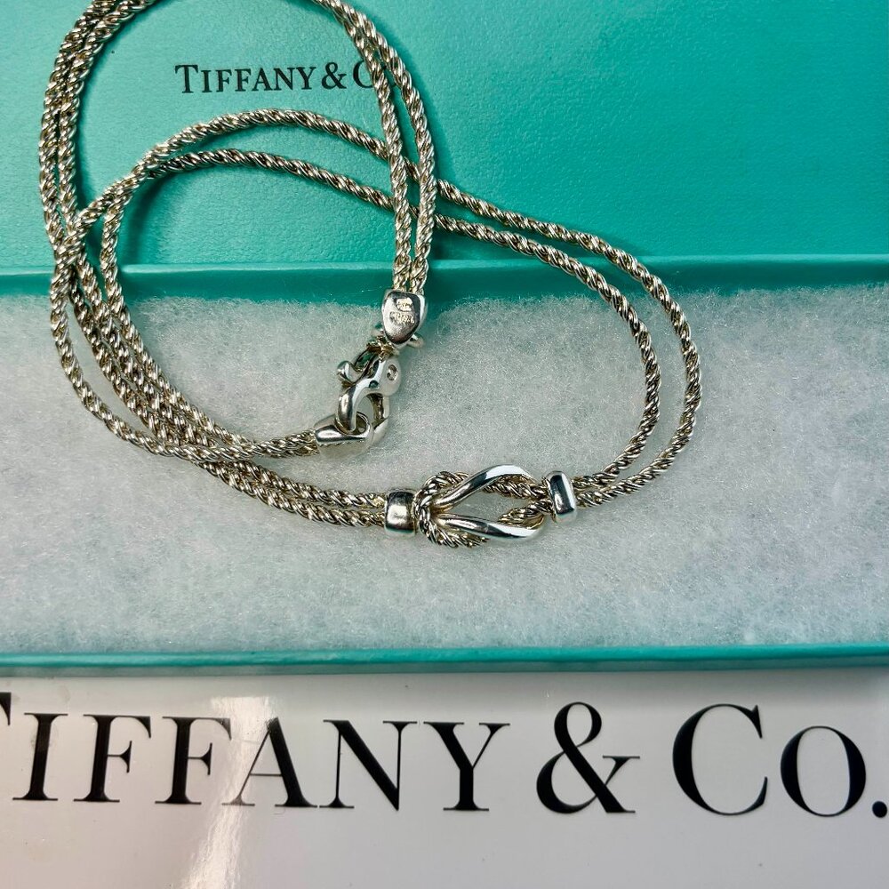 Tiffany &Co. pre-own double row love knot Pendant/Necklace 925 silver Italy